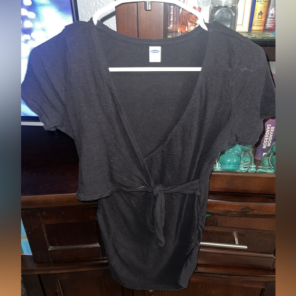 Old Navy Black Maternity Nursing Short Sleeve Wrap Top